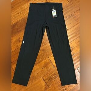 NWT Under Armour Heat Gear Black Leggings Size M